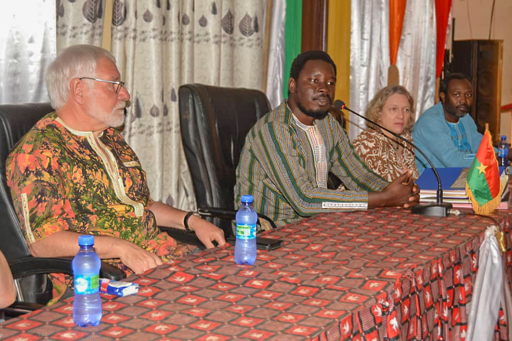 09122025-menschen_f_frauen_dedougou_web